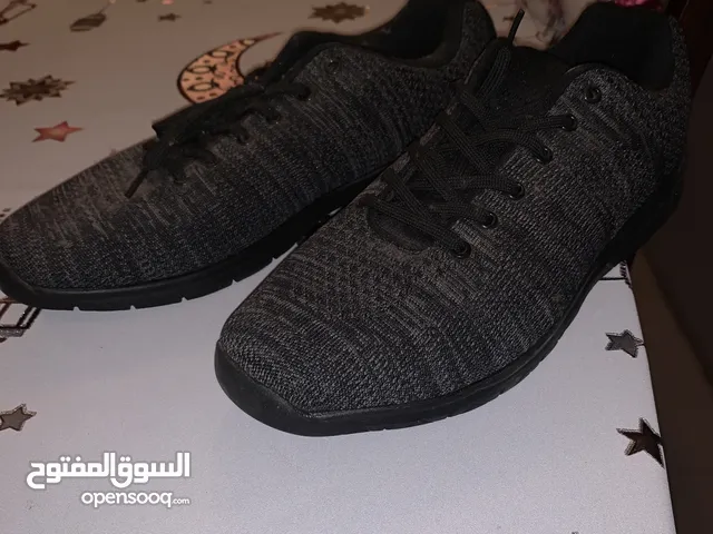 44 Sport Shoes in Muharraq