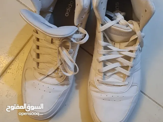 45 Sport Shoes in Amman