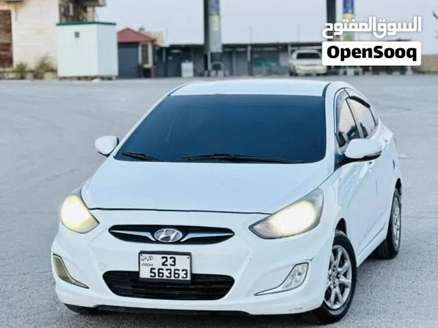 2014 هيونداي اكسنت GL