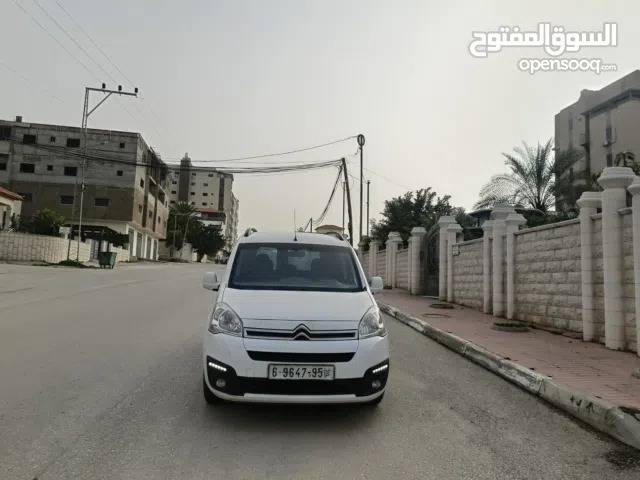 بيجو بارتنر 2019 قير عادي ديزل للبيع نقدا البدل وارد السياره دهان شركه