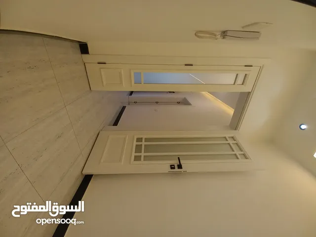 190 m2 5 Bedrooms Apartments for Rent in Tripoli Al-Shok Rd