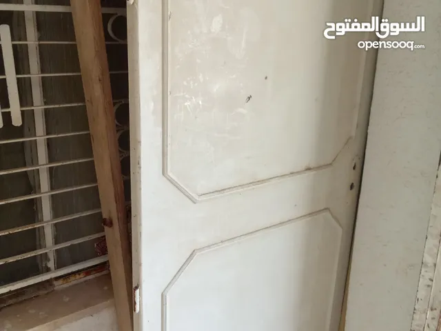 باب واحد خشب تفصيل مع حلق
