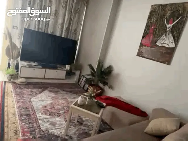 للبيع شقه تمليك 125 م كورنيش المعادى خلف بنك HSBC صف تالت للنيل