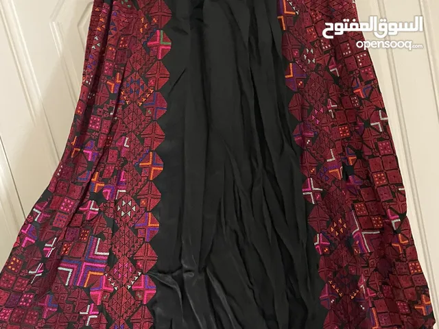 Palestinian old embroidered skirt تنورة تطريز فلسطيني قديم