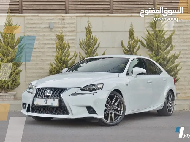 Lexus IS300h F Sport Plus 2015 / New hybrid battery from dealership / dealership maintenance