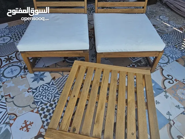 2 outdoor chairs & table