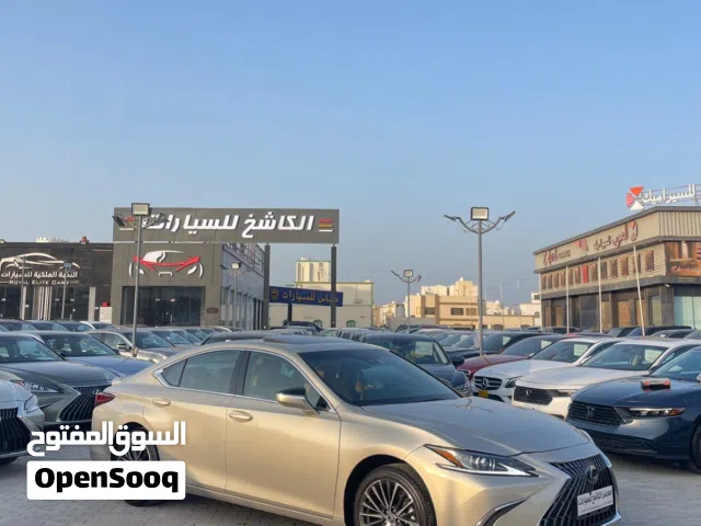 Used Lexus ES in Muscat
