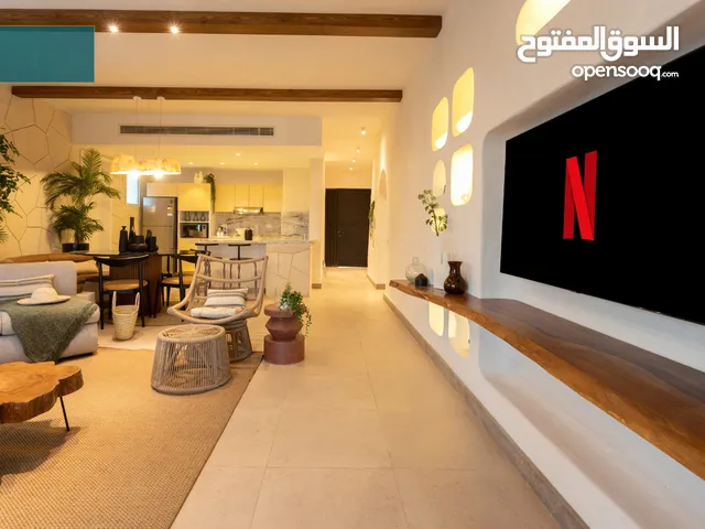 للايجار اليومى شاليه فندقى فاخرة فى هاسيندا باى الساحل الشمالي بموقع مميز جدآ السعر المعلن يومى