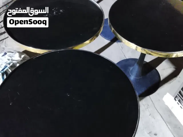 السلام عليكم طاولات 4للبيع السعر طاولة 20وبيهه مجال إذا كلهن