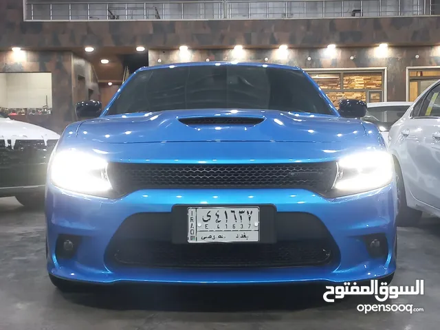 دودج تشارجر (جارجر) اللون ازرق مميز موديل السيارة 2023 السعر 35 الف دولار