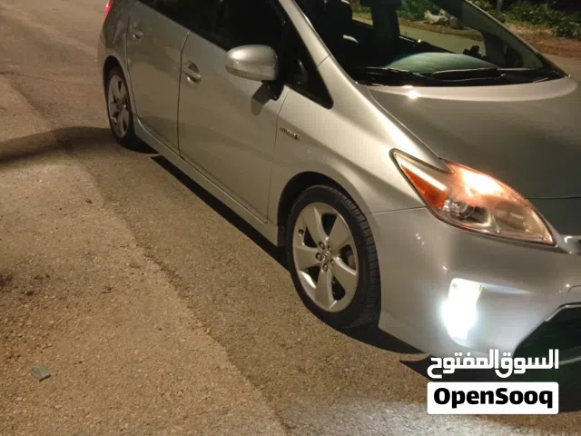 2014 تويوتا بريوس Prius