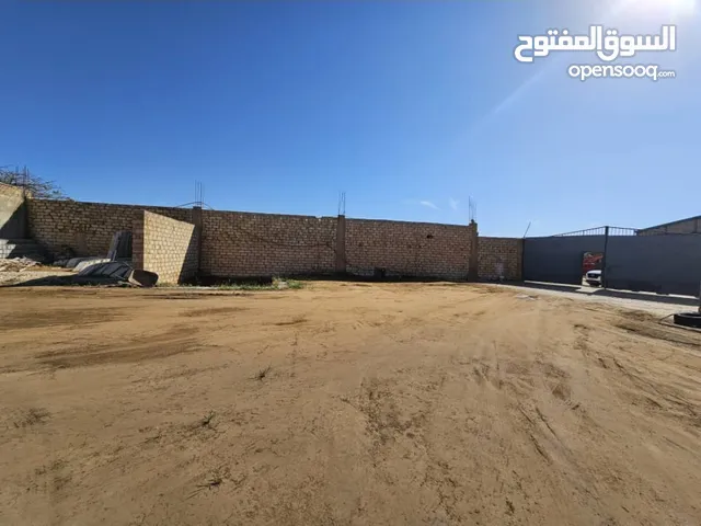 الموقع القوارشه شركة للبيع به مخازن مأجره دخل الإيجار 32000