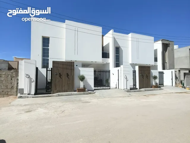 250 m2 3 Bedrooms Villa for Sale in Tripoli Al-Serraj
