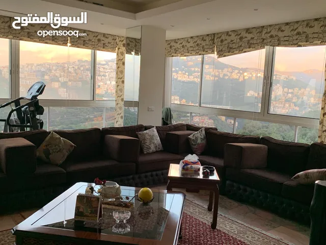 شقة عائلية جميلة جداً في مركز بيروت