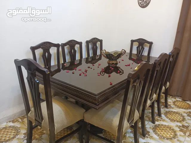 طاوله سفره 8مقاعد خشب زان وبلوط ثقيل مرتب وعلى الوجه زجاج برونز سميك