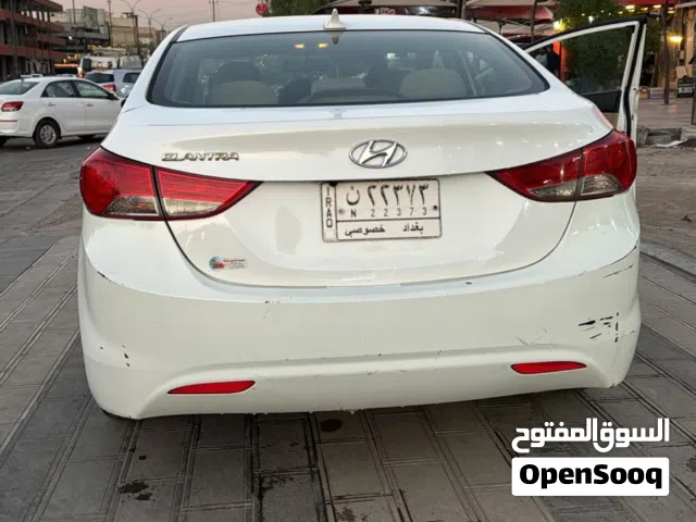 2013 هيونداي النترا Standard