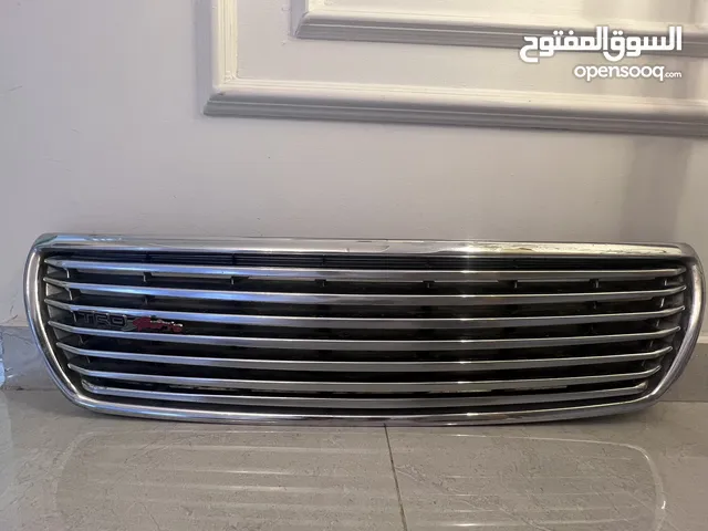 شبك لكزس 430 كروم من موديل 2001 الى 2003 نظيف جداً