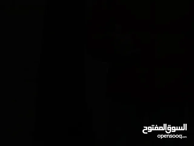 معدات تكيف وتبريد مستعملة قليلا