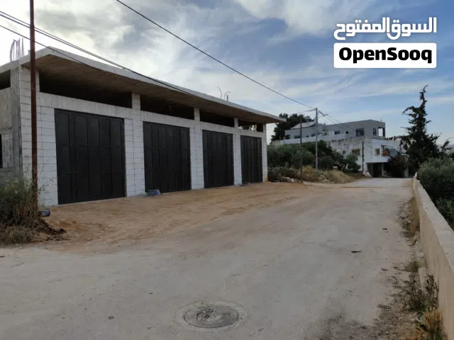 مخازن ممتازة عدد 4 للأيجار في روجيب