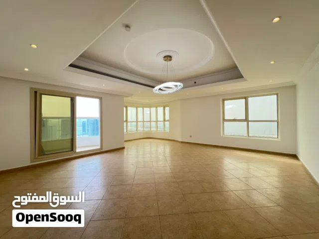 في برج الرند شقة 3 غرف نوم وغرفة خادمة وموقف سيارة داخلي. اطلالة كاملة على البحر.