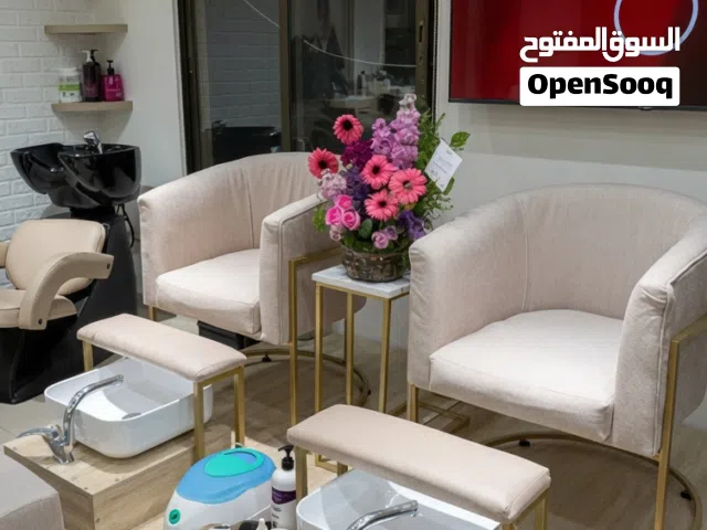 صالون نسائي فخم للبيع – فرصة مميزة للبيع المستعجل