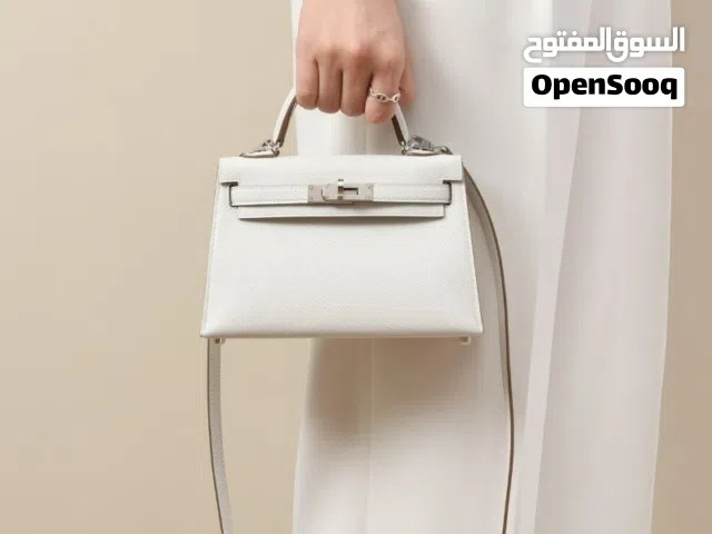 شنطه هرميز لون ابيض