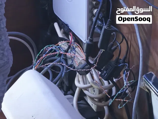 كاميرات داخلي وخارجي ومايك وشاشة hp وراوتر