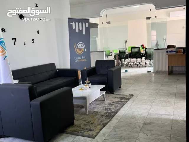 250 m2 More than 6 bedrooms Apartments for Rent in Tripoli Al-Nofliyen