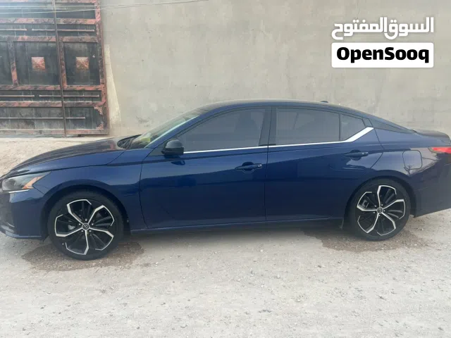 Used Nissan Altima in Basra