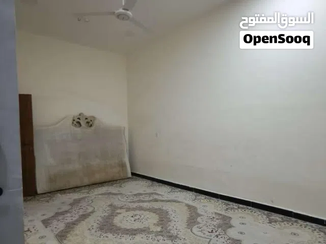 للايجار بيت مرتب طابق واحد في الجنينه