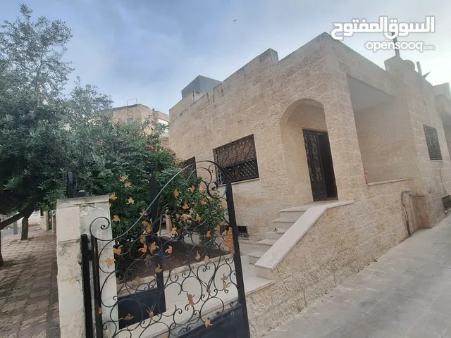 للبيع منزل مستقل في عمان – حي الروضة / شارع عمر حمد(ضاحية الحج حسن) قريب من شارع الإذاعة