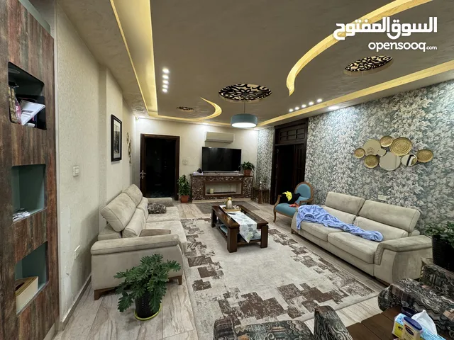 250 m2 More than 6 bedrooms Apartments for Sale in Irbid Al Rahebat Al Wardiah