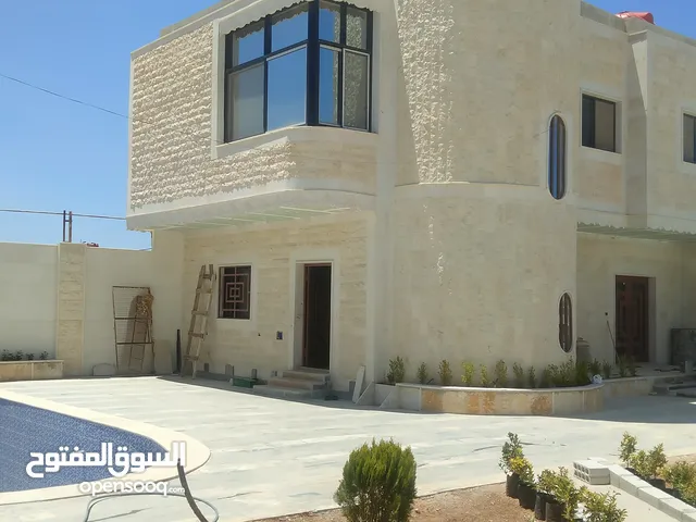 4 Bedrooms Farms for Sale in Rif Dimashq Sahnaya