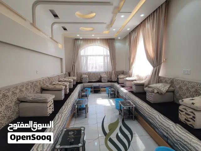 شقق مفروشة فاخرة للايجار في ارقئ احياء صنعاء حده المدينه اتجاه غربي دافية