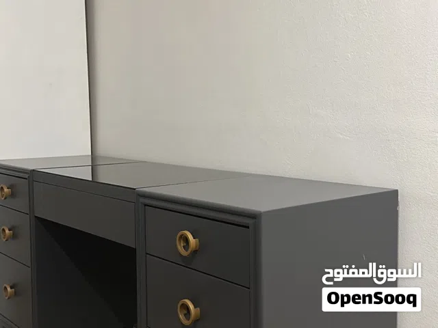 للبيع تسريحه مع المرايه من ابيات جديد لم تستعمل بعد