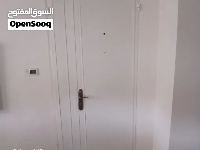 باب حديد ثقيل مستعمل للبيع