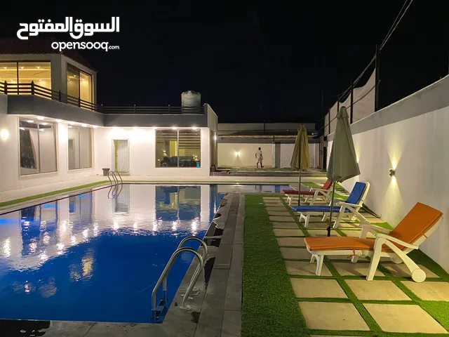 3 Bedrooms Chalet for Rent in Salt South Shuna