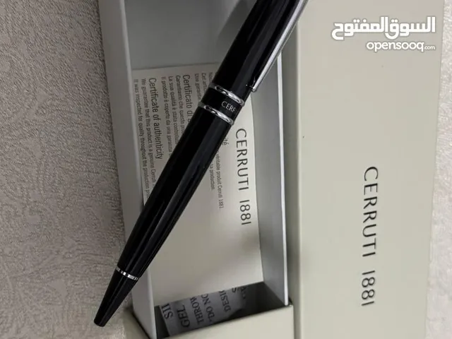 قلم فاخر ماركة شيروتي باللون الأسود