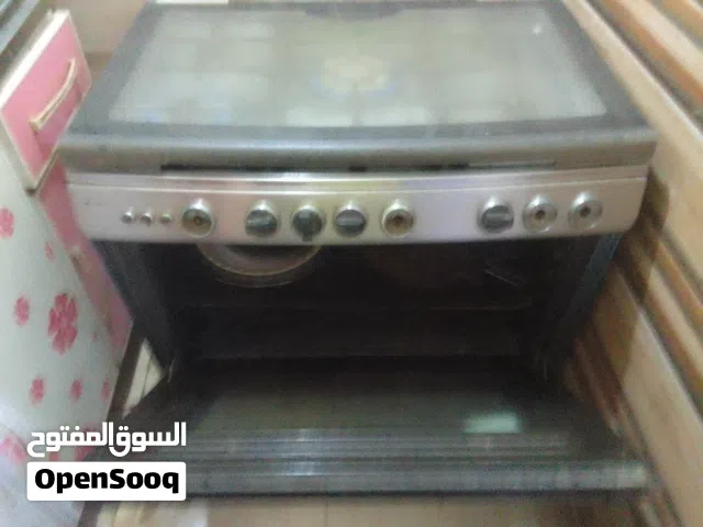 طباخ للبيع خمس عيون 2شغالاة و3رادلهن تنظيف