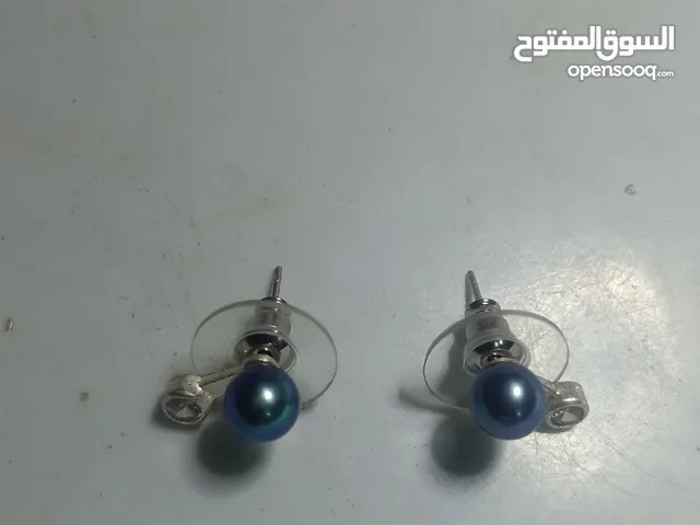 حلوق فضة على لولو واحجار وسنسال