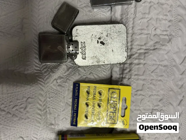 ولاعة نوع zippo الاصلية عدد 2 للبيع  مع كامل اغراضها