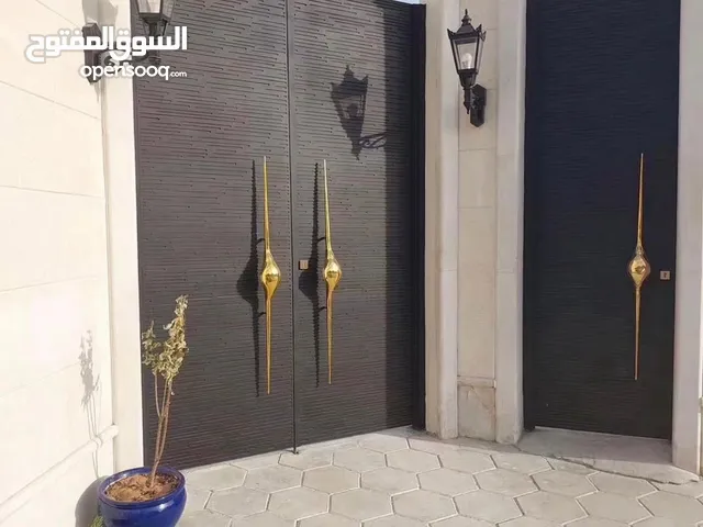 أقل سعرفي السوق أبواب مودرن وألمونيوم