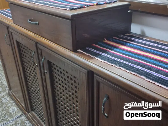 السلام عليكم ورحمة الله وبركاته دلسوار نظيف للبيع تفصيل و ليس تجاري خشب بلوط تكلفة التفصيل مع المراي