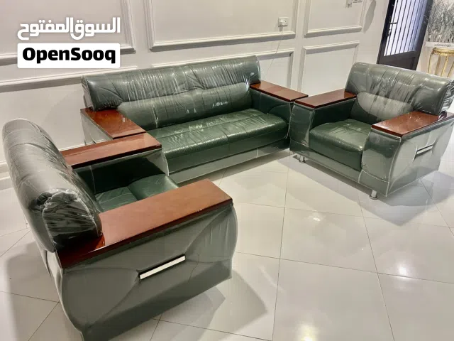 طقم كراسي جلد اصلي بخشب الزان الطبيعي نظيف جدا