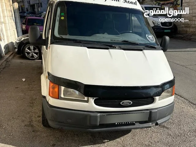 فورد ترانزيت للبيع 7+1 ، قانوني ويوجد فيها تأمين وترخيص ومنفوضة جديد