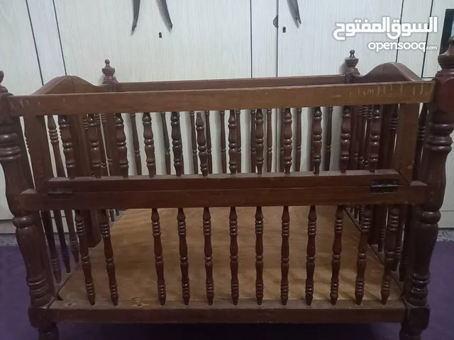 تخت أطفال خشاب