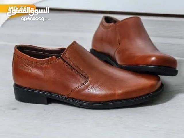 حذاء رسمي سهل الارتداء جلد طبيعي بالكامل قالب عريض طبي100‎%‎ صناعة الخليل فلسطين