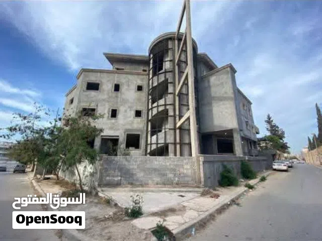 فرصة استثمارية من العيار الثقيل! مبنى تجاري للبيع – موقع استراتيجي في السراج