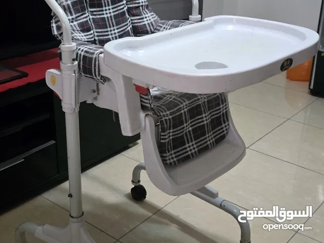 للبيع كرسي طعام