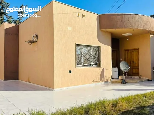 220 m2 3 Bedrooms Townhouse for Sale in Tripoli Janzour
